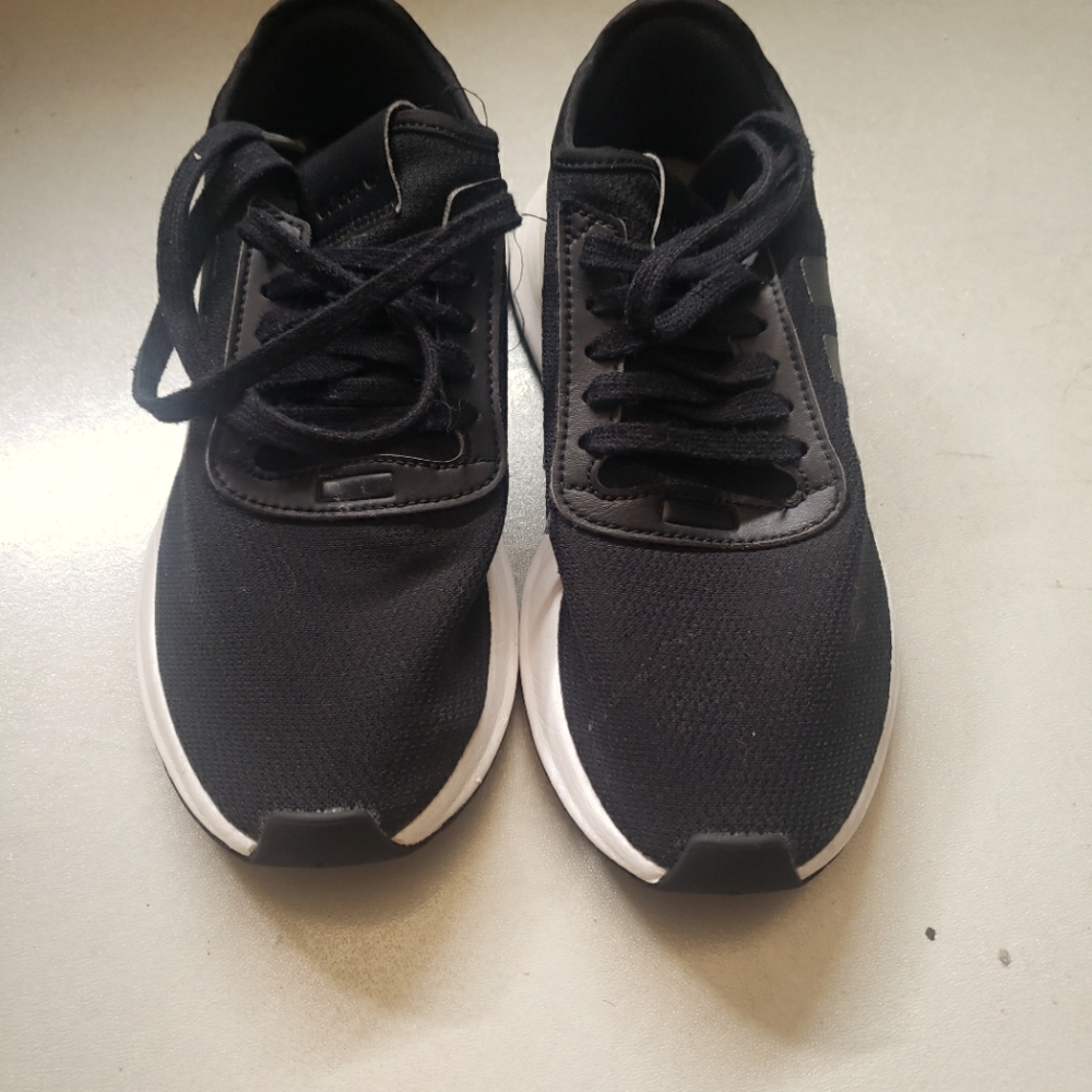 Boys Adidas 5y